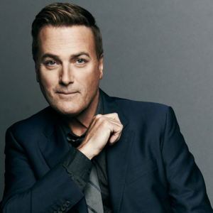 Mighty To Save (Live) - Michael W. Smith