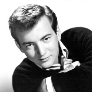 Eighteen Yellow Roses - Bobby Darin