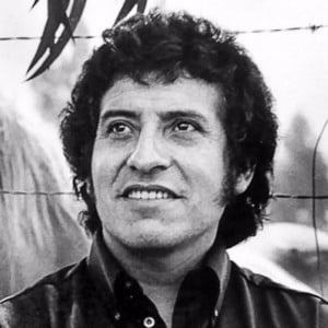 Caramba, durmiendo - Víctor Jara