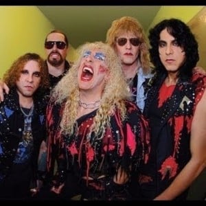 Stay Hungry [Early Demo] (Deluxe Album Version) (Previously Unreleased) - Twisted Sister