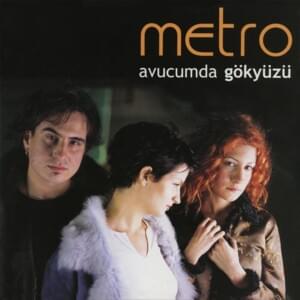 Siyah Kadın - Metro (TUR)