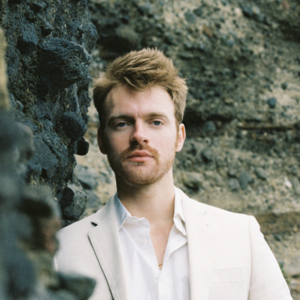 Artist Archive: Finneas - Lyrxo (Ft. FINNEAS)