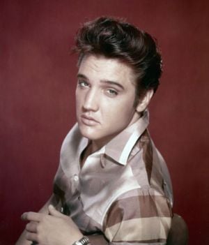 I’m Going To Sit Right Down And Cry (Over You) - Elvis Presley