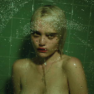 Everything Is Embarrassing (Unknown Mortal Orchestra Remix) - Sky Ferreira