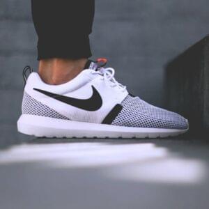 NIKE ROSHES - Oliver Francis