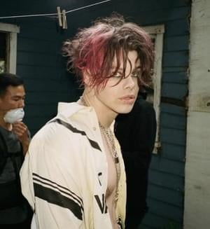 Artist Archive: YUNGBLUD - Lyrxo (Ft. YUNGBLUD)