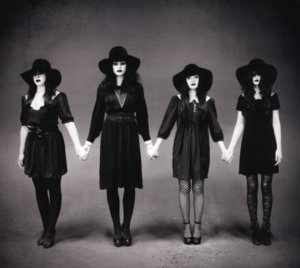 Howl At The Moon - The Black Belles