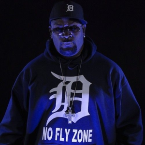 No Fly Zone - Trick Trick (Ft. K-Young & Royce Da 5'9")