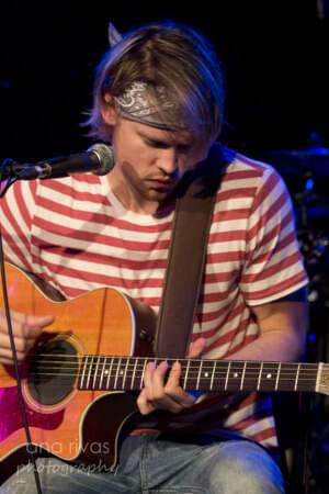 War - Chord Overstreet