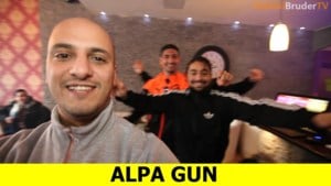 Nr. 02 - Alpa Gun (Parodie) - Habibi Brüder (Ft. Ahavat Shalom, Alpa Gun, Haftbefehl, Kay One, KC Rebell, PA Sports & Summer Cem)