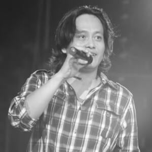 ငြီးငွေ့ခြင်းနေ့စွဲများ (Ngi Nguig Chin Nih Suai Mia) - လေးဖြူ (Lay Phyu)