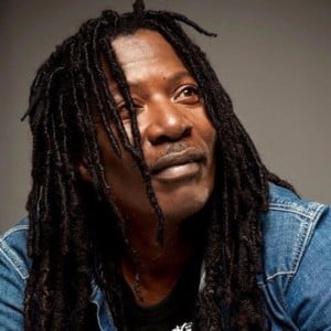 Le Bal Des Combattus - Alpha Blondy