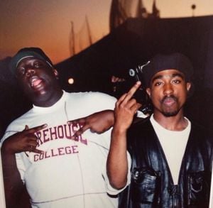 2Pac and Biggie (Freestyle At Table) - 2Pac (Ft. The Notorious B.I.G.)