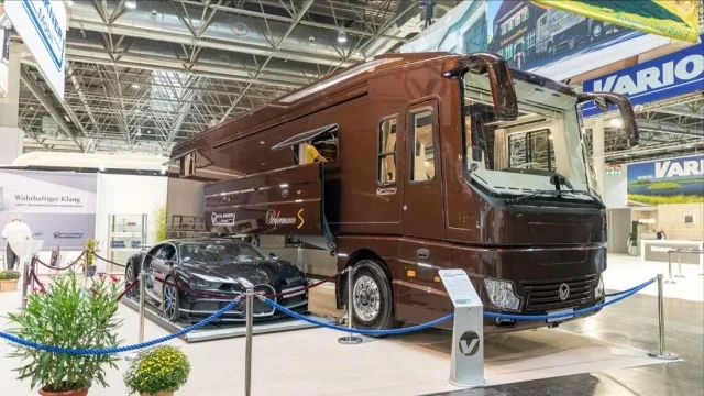 Ультрадорогой дом на колёсах и спорткар Bugatti — по акции от Volkner Mobil